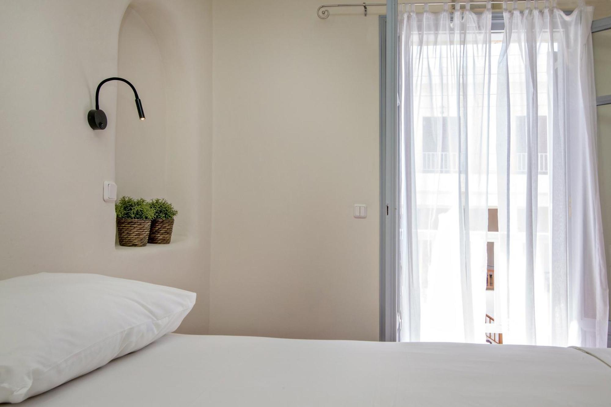 Onar Hotel & Suites Tínos الغرفة الصورة